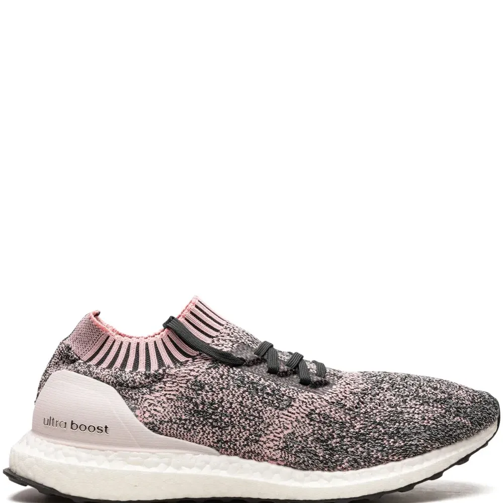Кроссовки UltraBoost Uncaged Pink Carbon