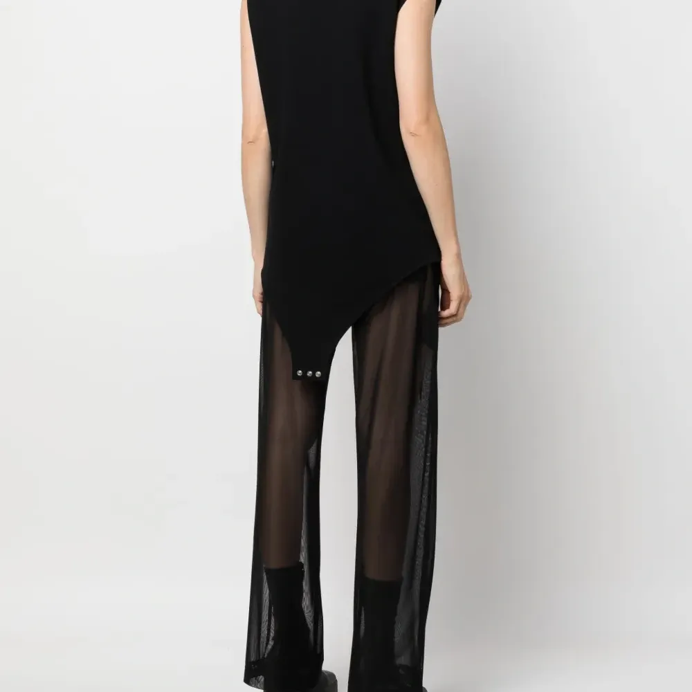 Топ с вышитым логотипом