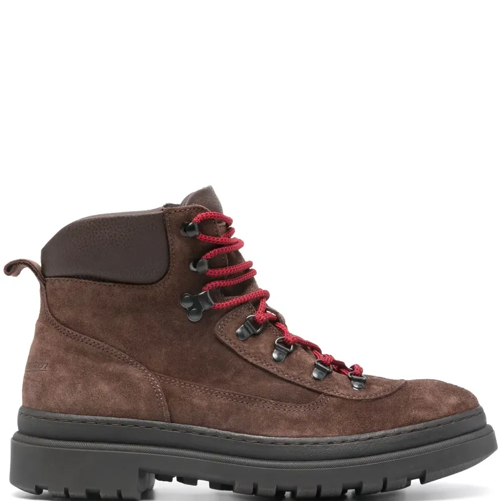 Ботинки на шнуровке