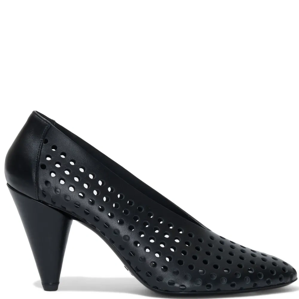 Туфли с перфорацией