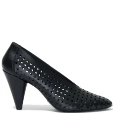 Туфли с перфорацией