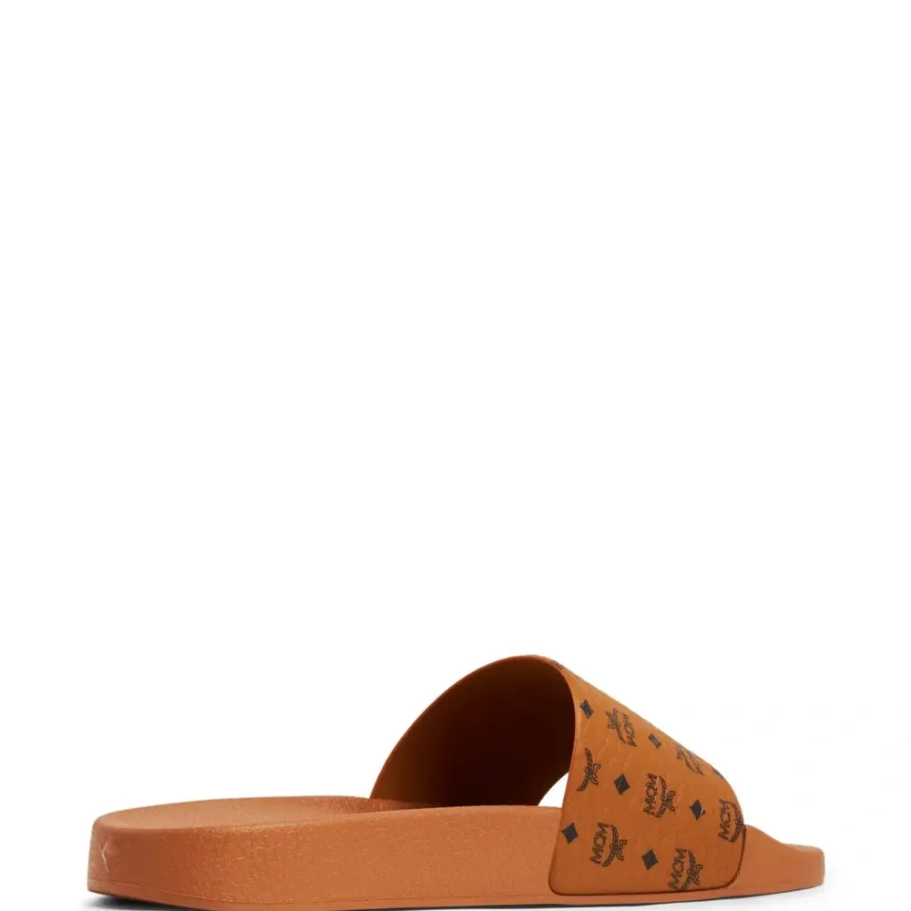 шлепанцы с логотипом