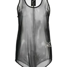 Топ без рукавов из коллаборации с Champion