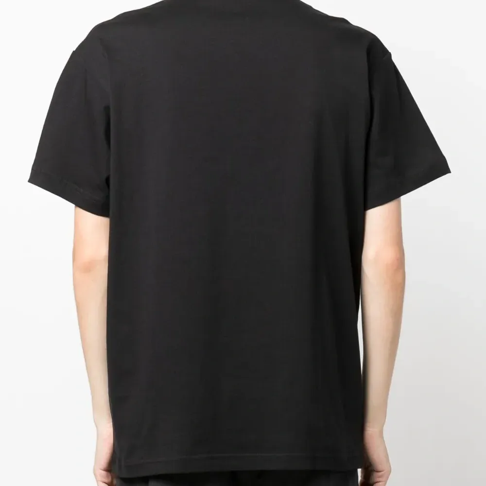 Футболка с логотипом