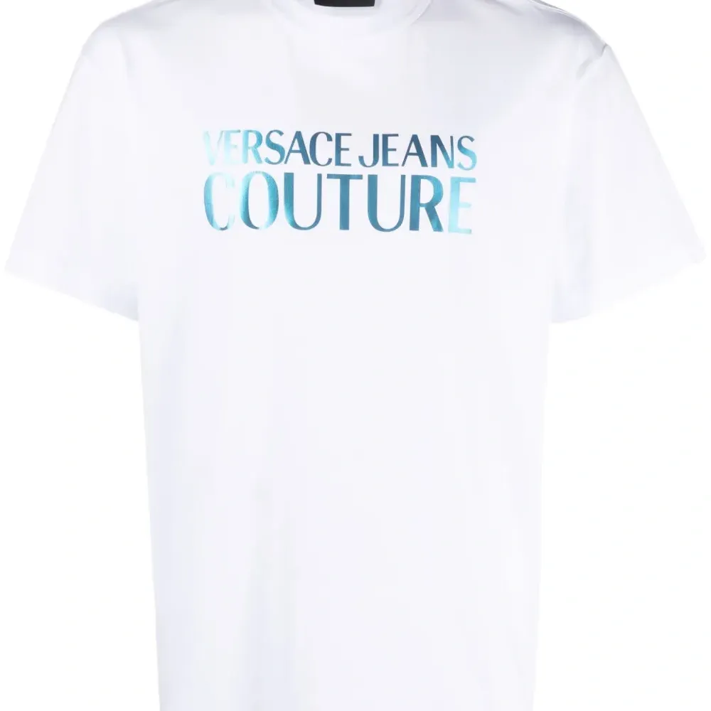 Футболка с логотипом