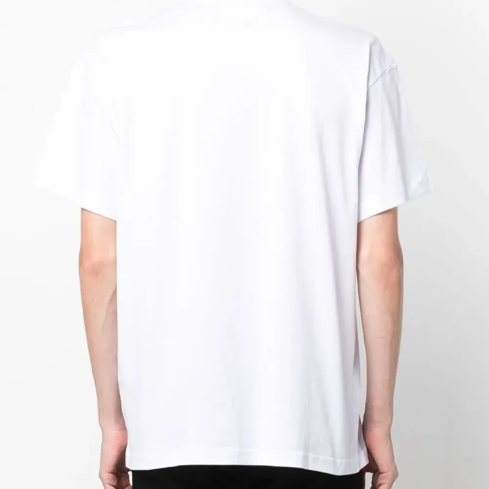 Футболка с логотипом