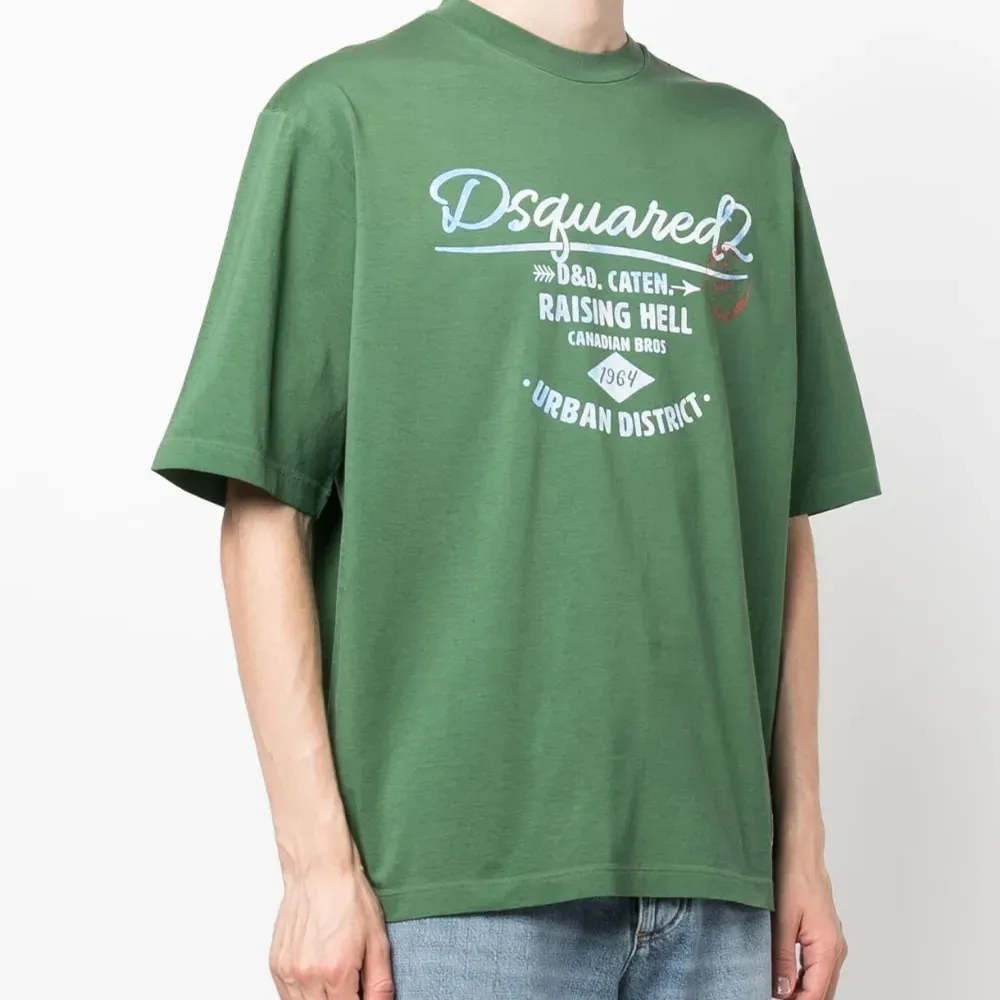 Футболка с логотипом