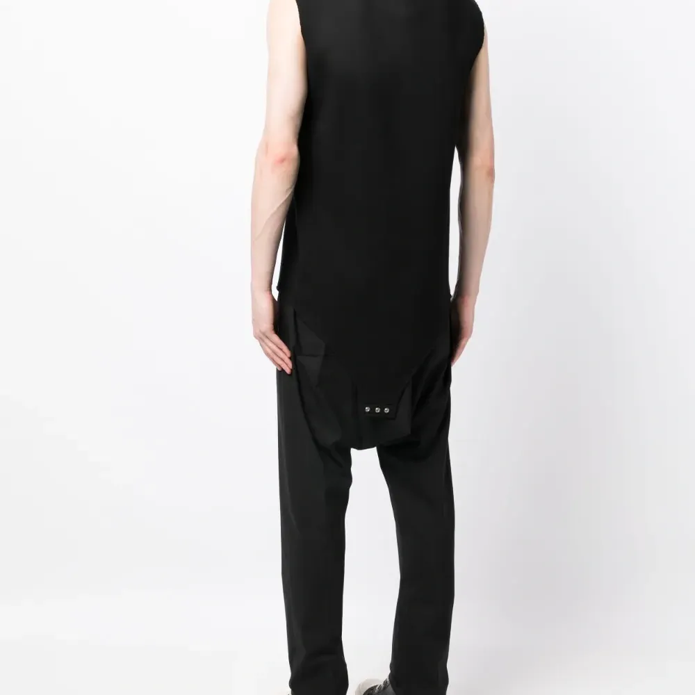 Топ с вышитым логотипом