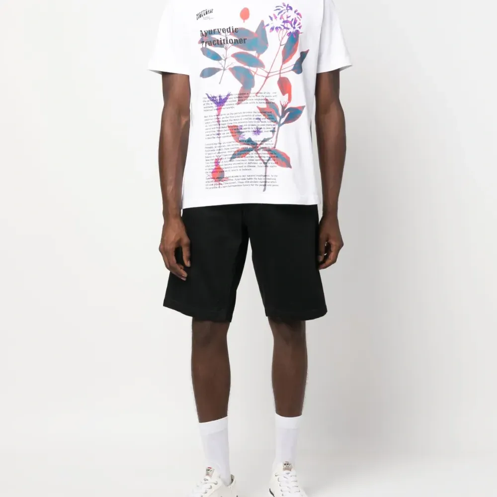 Футболка с графичным принтом