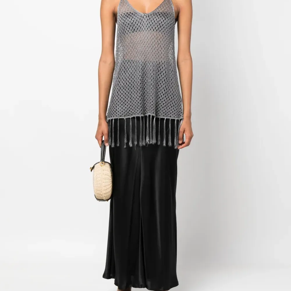 Топ рыхлой вязки с бахромой