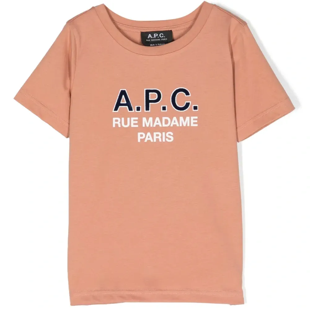 Футболка с фактурным логотипом