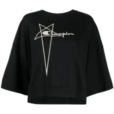 Футболка с вышитым логотипом Футболка с вышитым логотипом