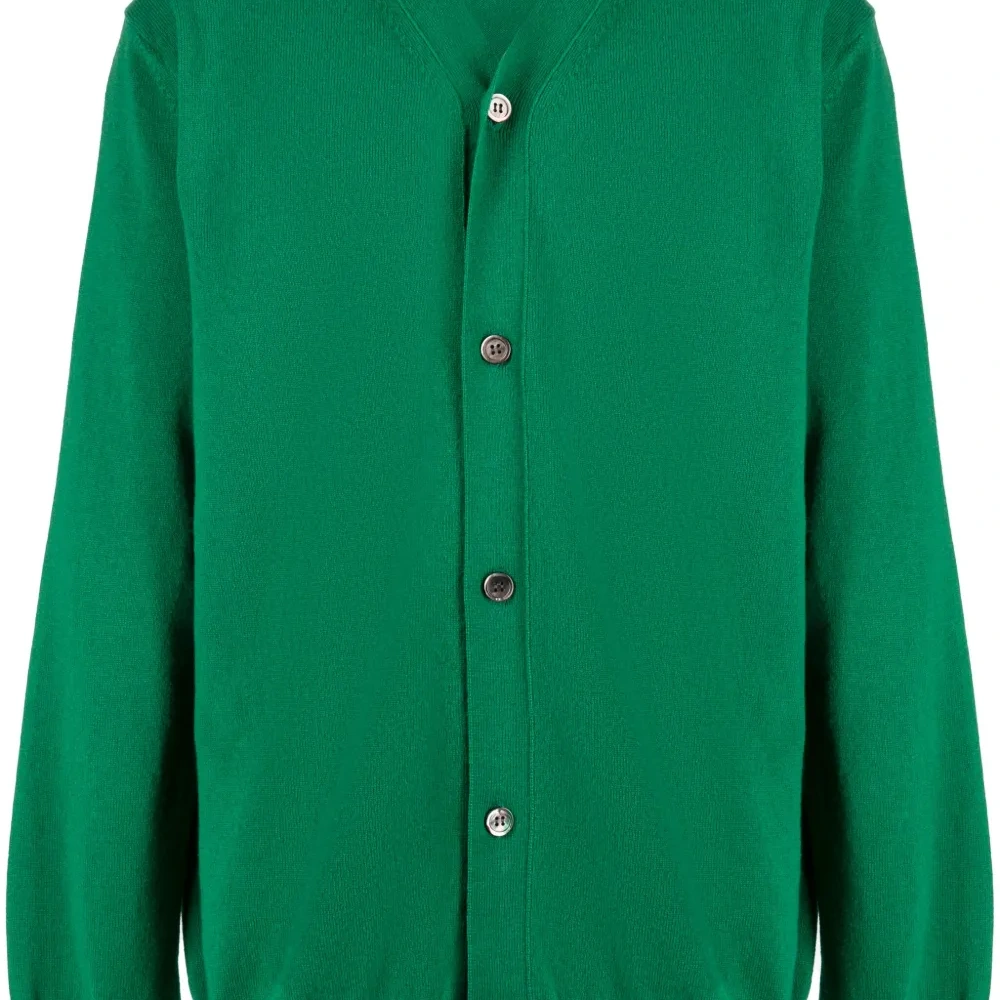 Шерстяной кардиган с V-образным вырезом