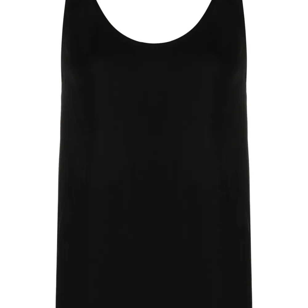 Топ с U-образным вырезом