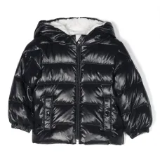 Пуховик на молнии с капюшоном