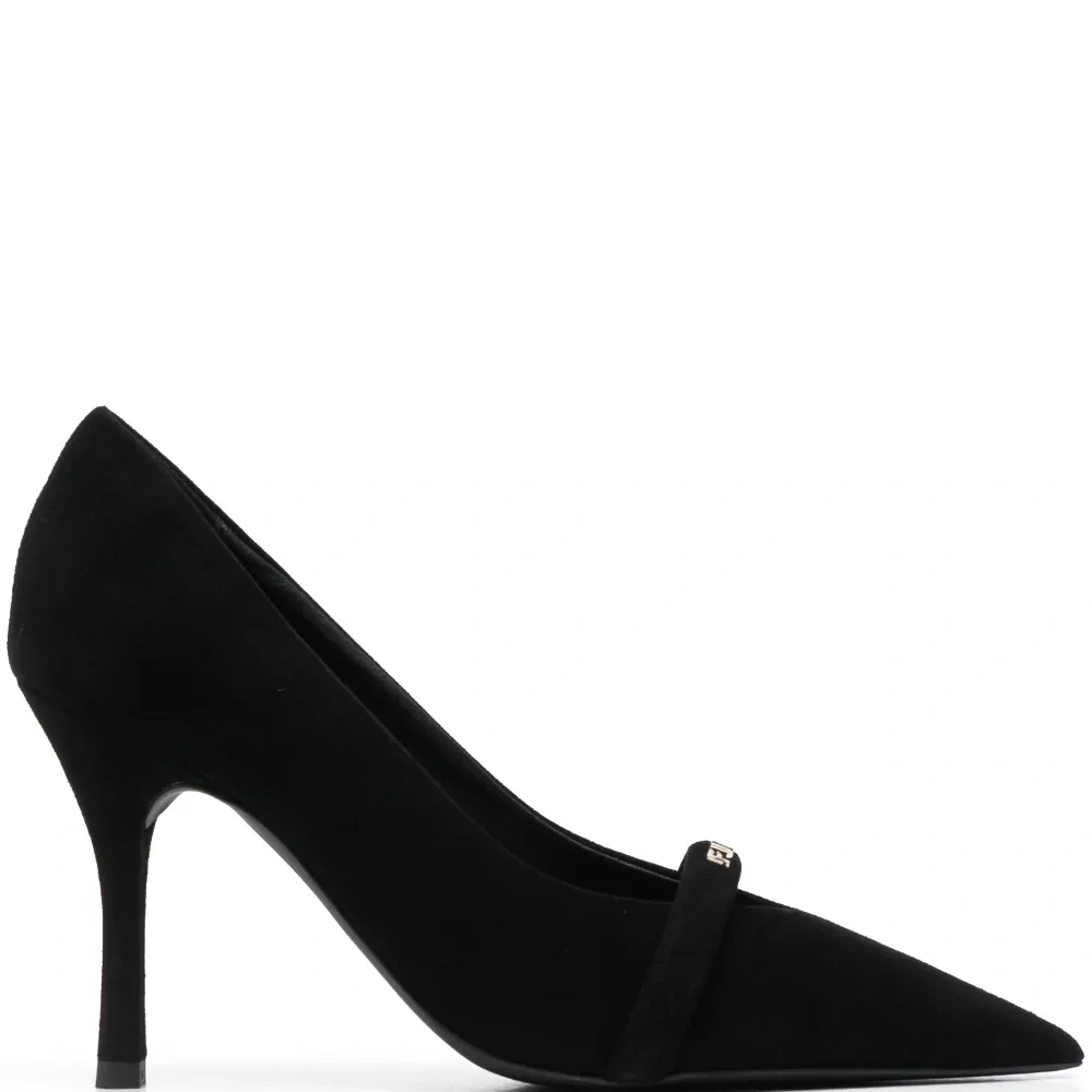 Туфли с логотипом