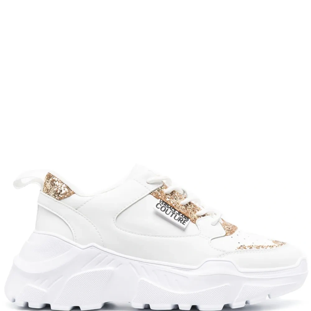 Кроссовки с блестками и нашивкой-логотипом