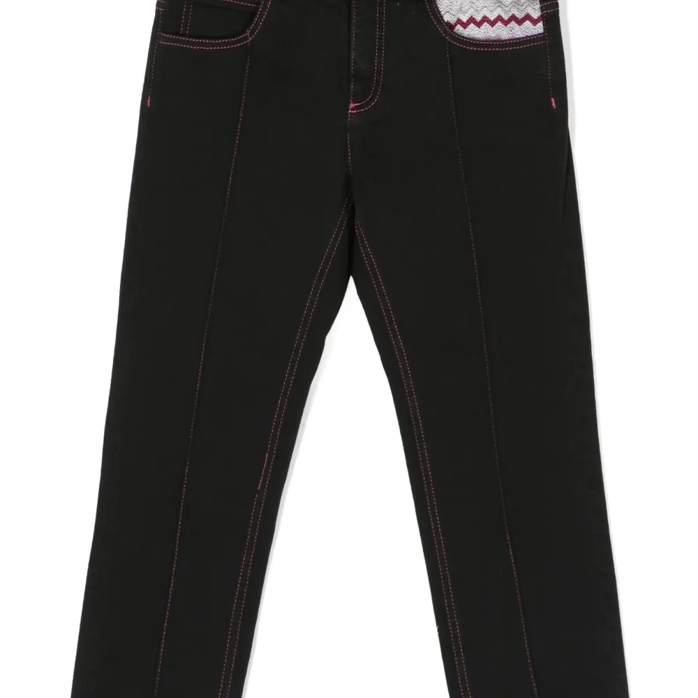 Джинсы с контрастной строчкой