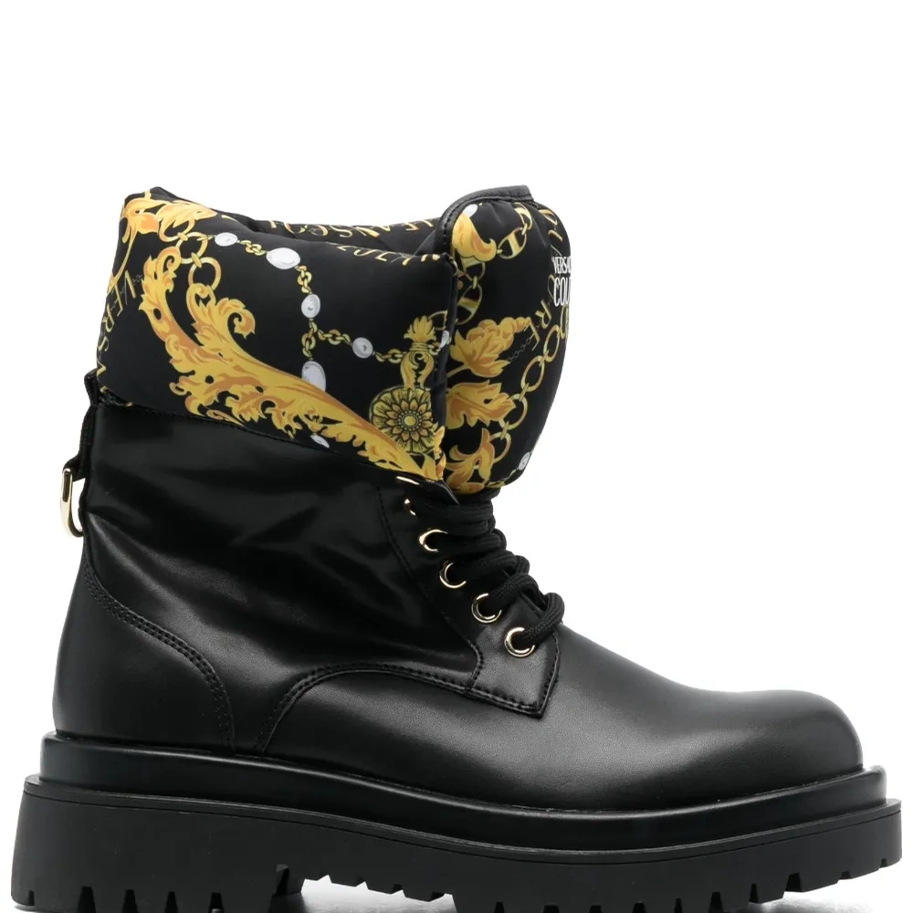 Ботинки с логотипом