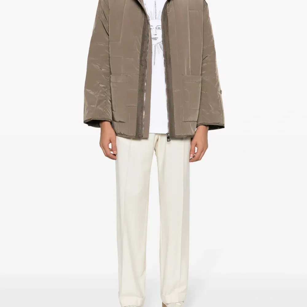 Парка Parisii на молнии Парка Parisii на молнии