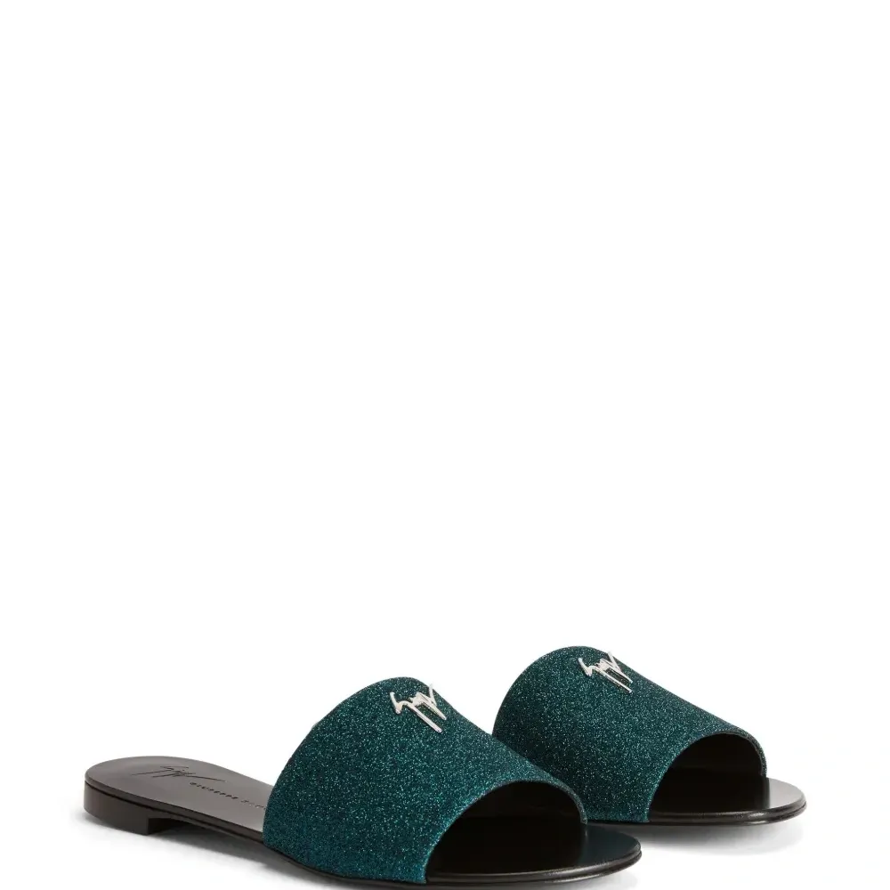 Шлепанцы Shirley с логотипом