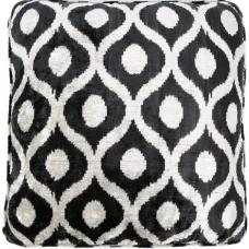 Жаккардовая бархатная подушка