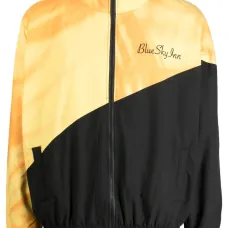 Куртка с вышитым логотипом