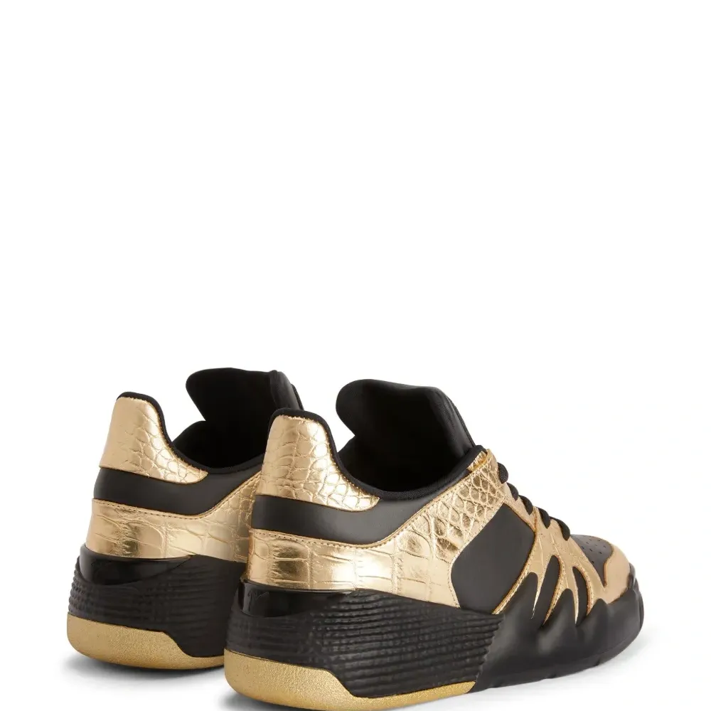 Кроссовки Talon на шнуровке