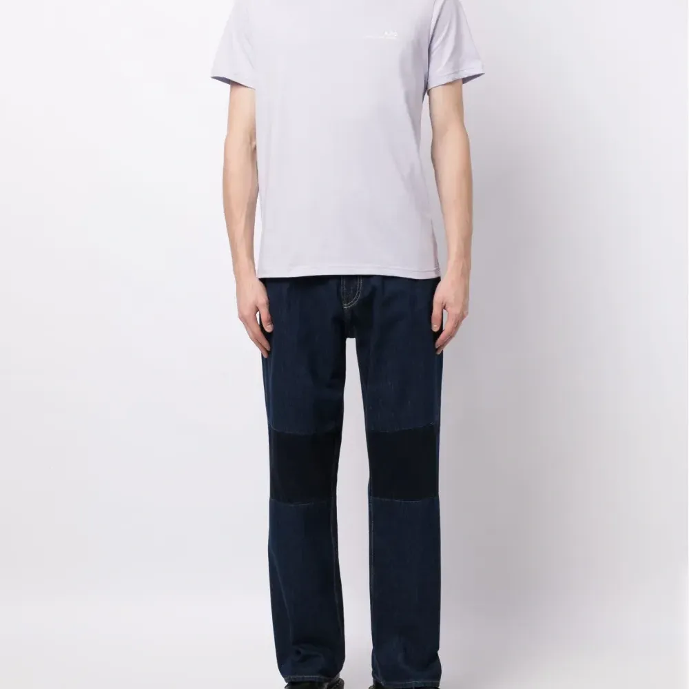 Футболка с логотипом