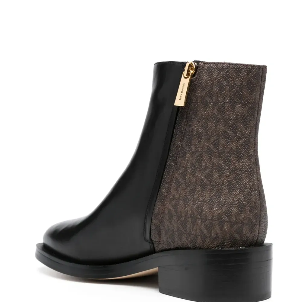 Ботильоны Regan с монограммой