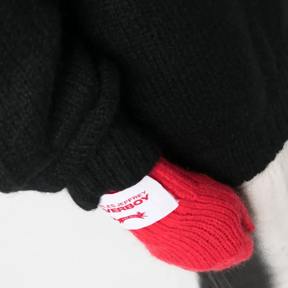 Фактурный джемпер с рукавами-перчатками