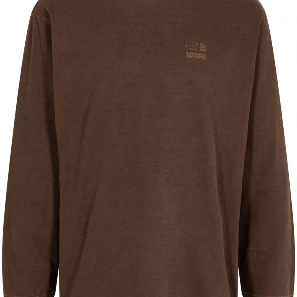 Футболка из коллаборации с The North Face