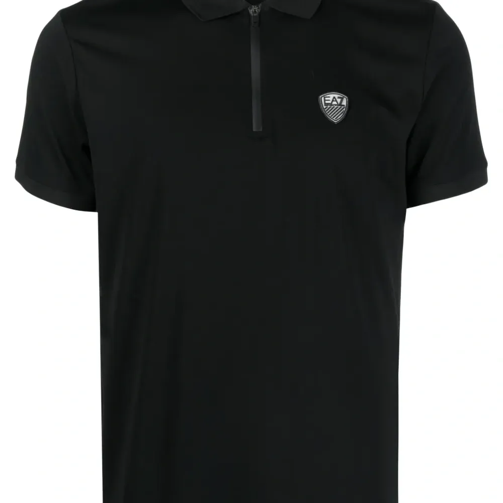 Рубашка поло с воротником на молнии и логотипом