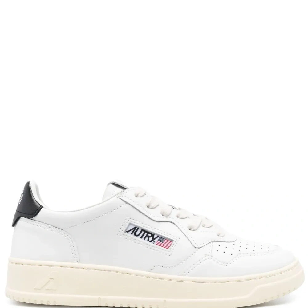 кроссовки Medalist из коллаборации с 10 Corso Como