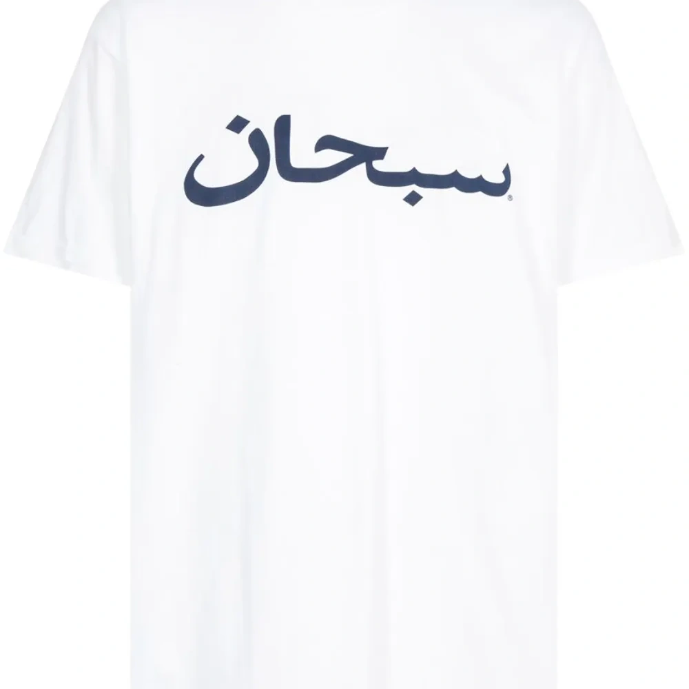 Футболка с логотипом