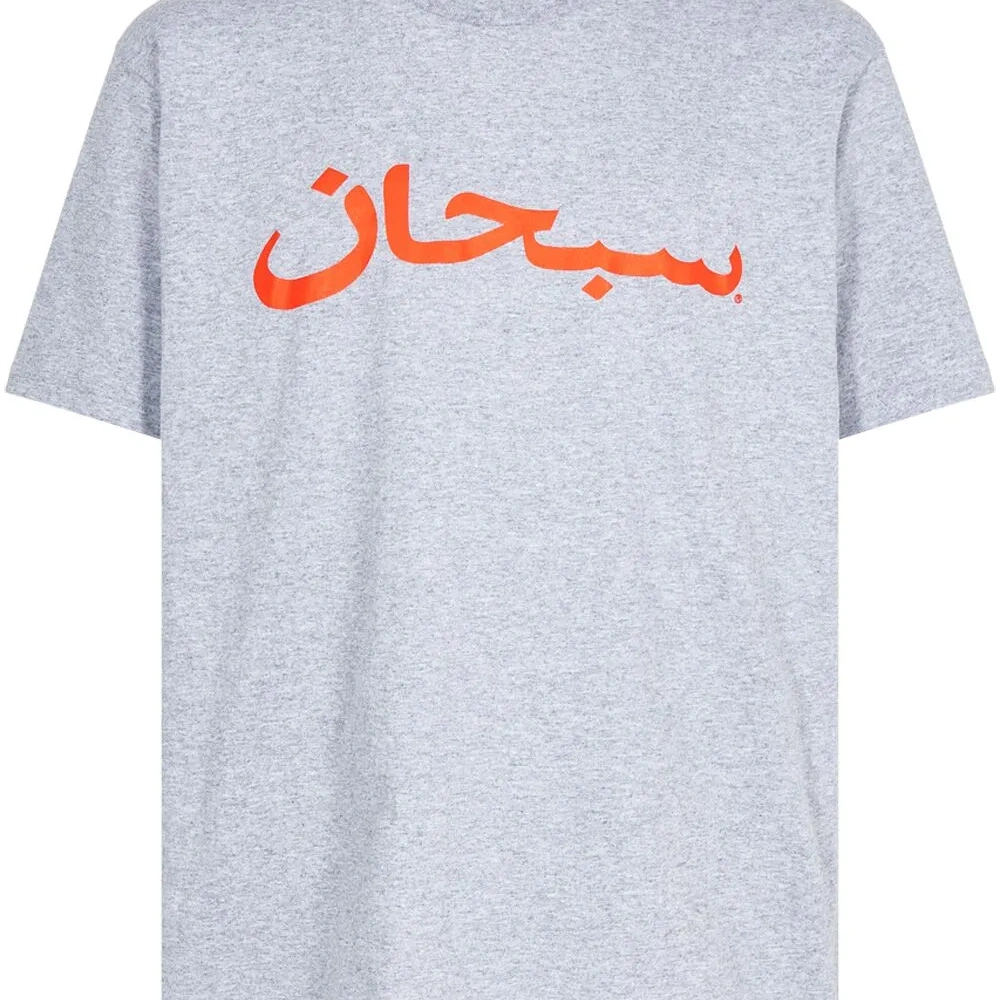 Футболка с логотипом