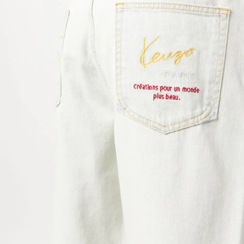 Джинсовые шорты с вышитым логотипом