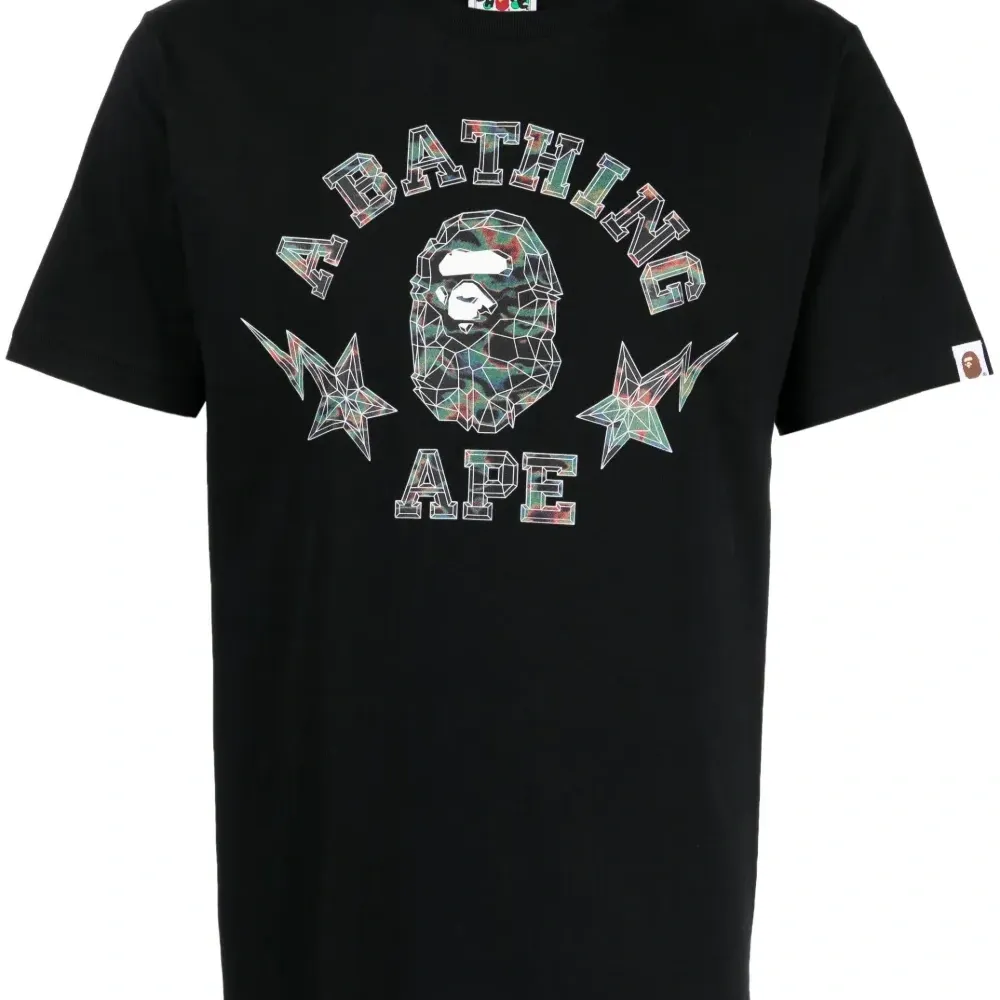 Футболка с логотипом