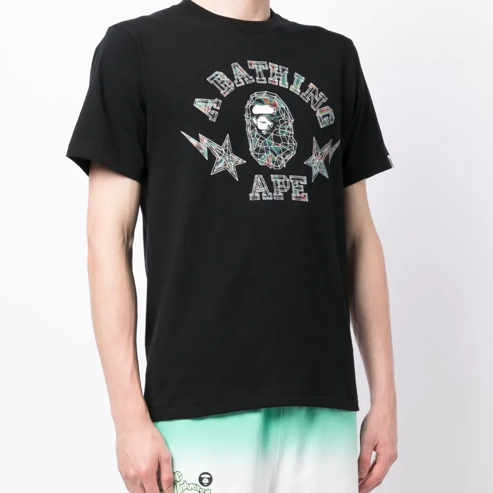 Футболка с логотипом