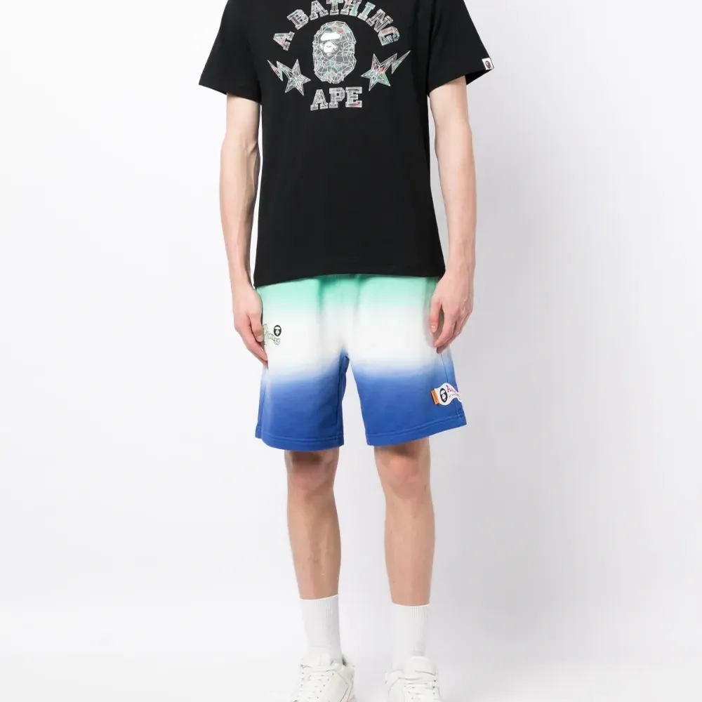 Футболка с логотипом