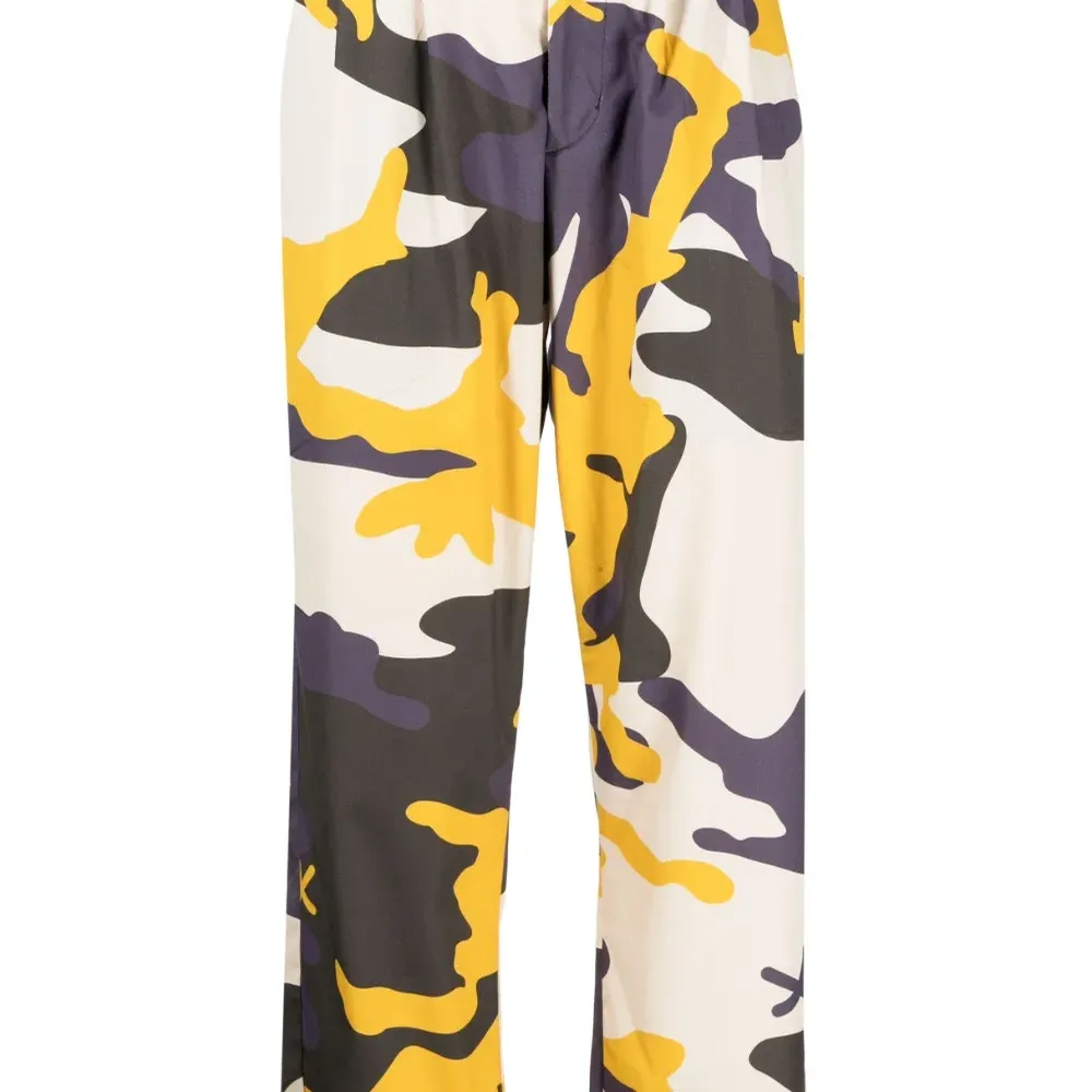 Укороченные брюки с камуфляжным узором