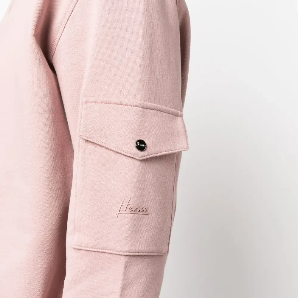 Толстовка с накладным карманом