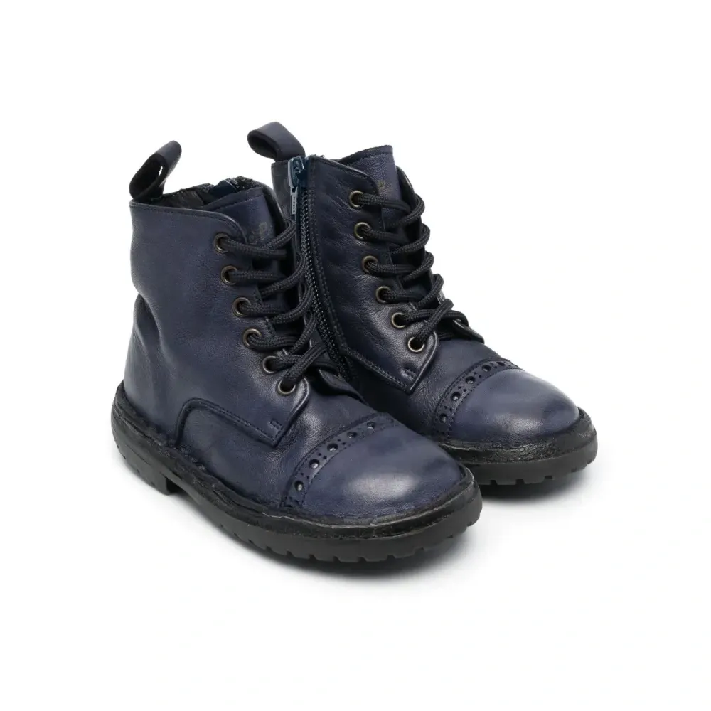 Ботинки на шнуровке