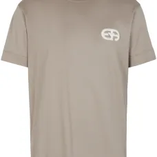 футболка с вышитым логотипом