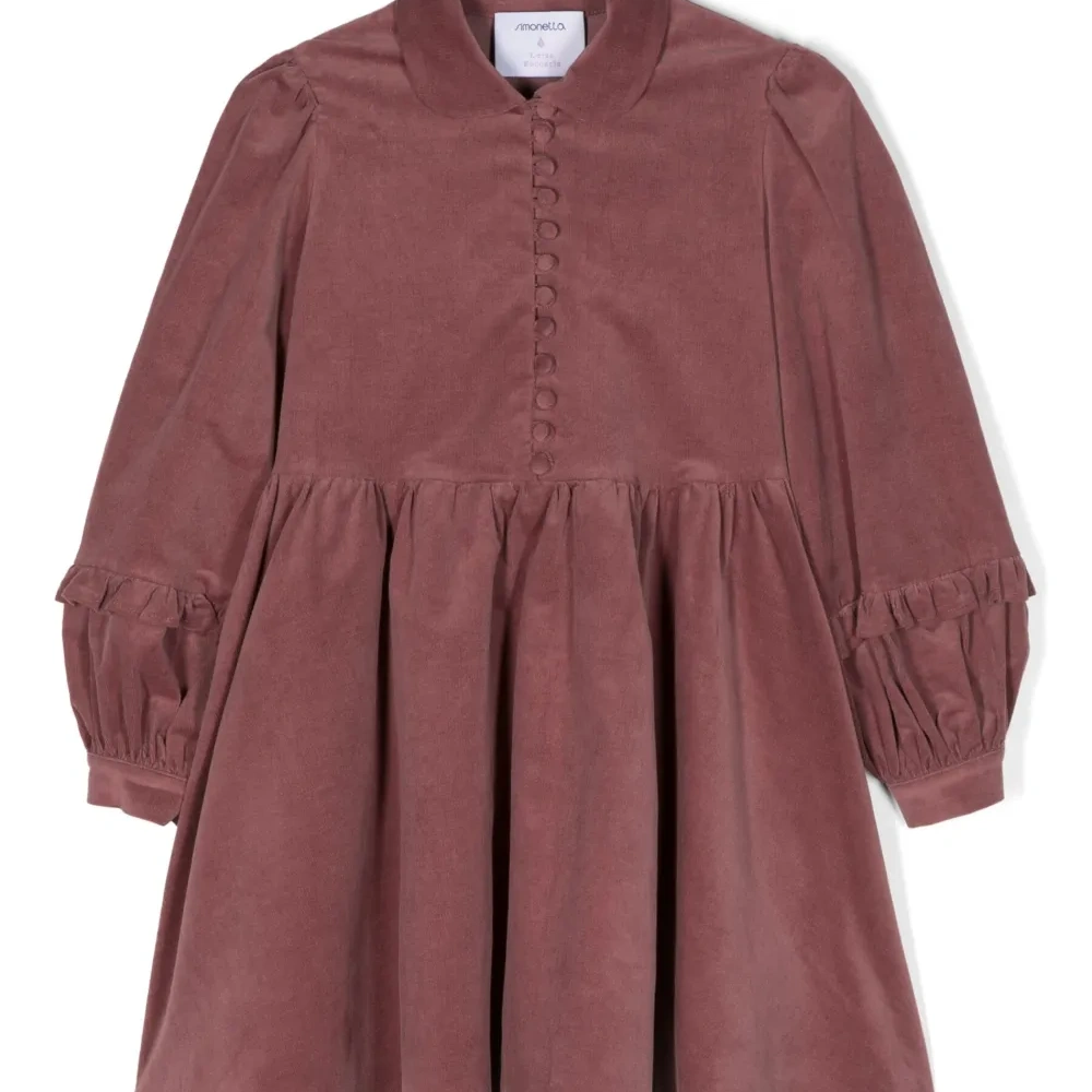 Платье с воротником-стойкой на пуговицах