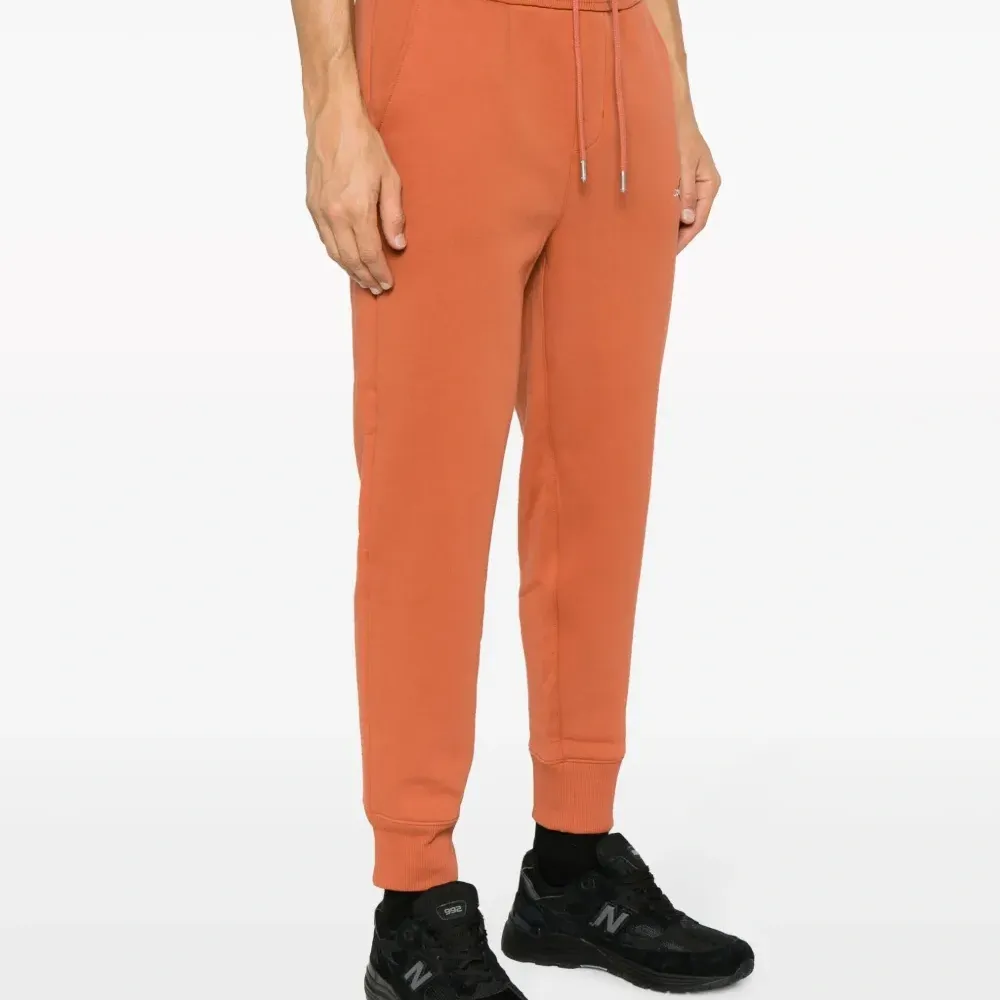 Спортивные брюки с вышитым логотипом