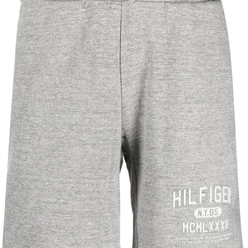 Спортивные шорты с логотипом