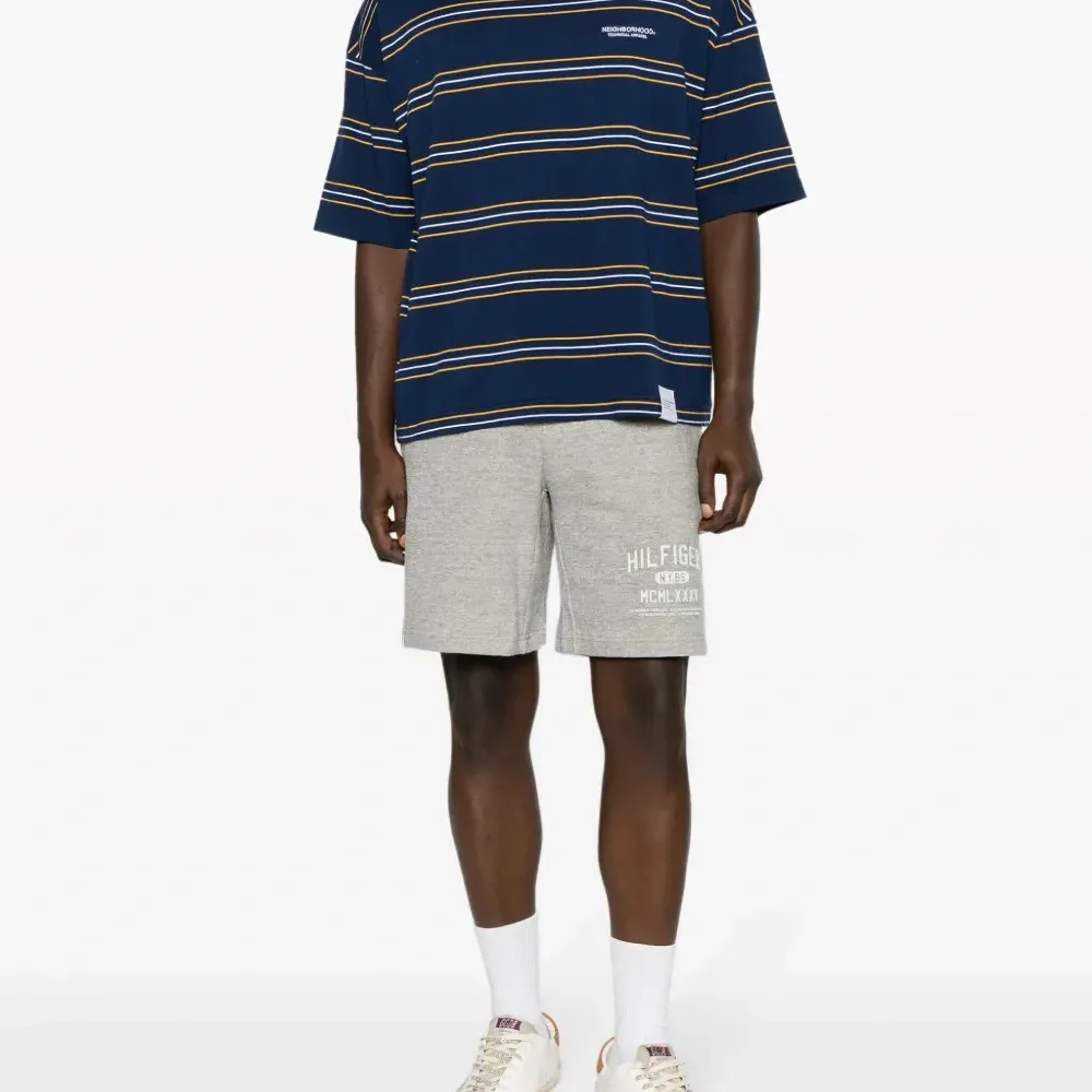 Спортивные шорты с логотипом