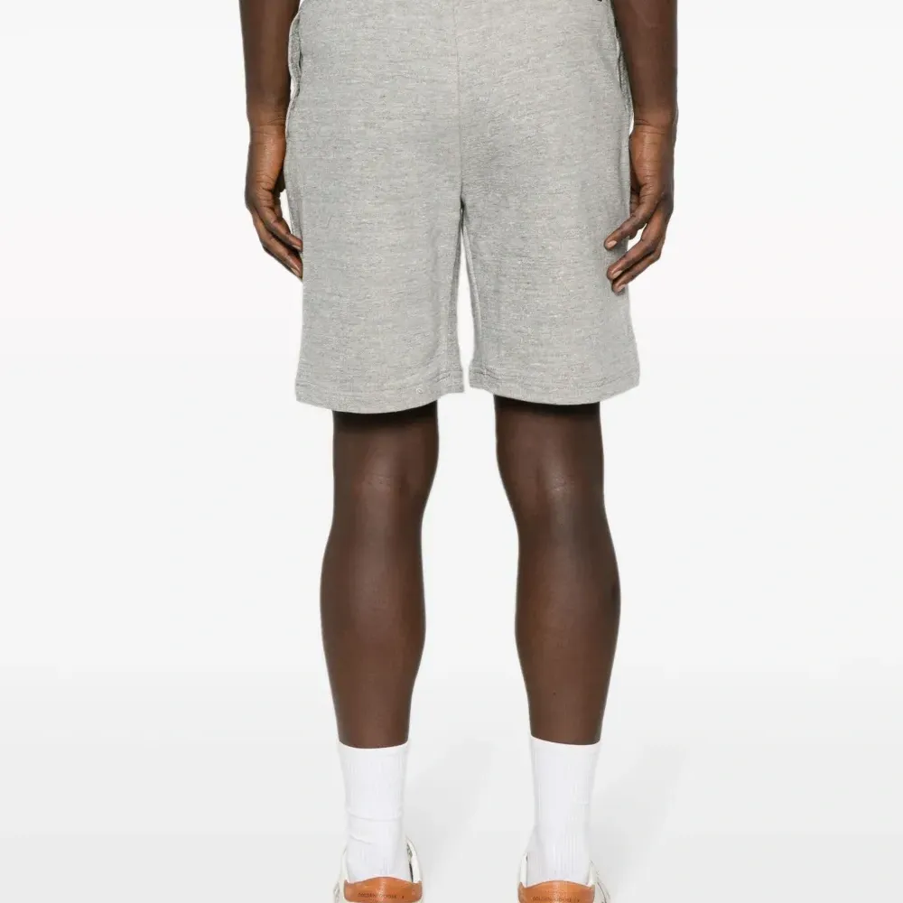 Спортивные шорты с логотипом