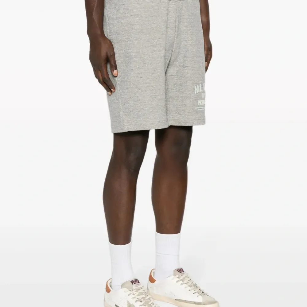 Спортивные шорты с логотипом